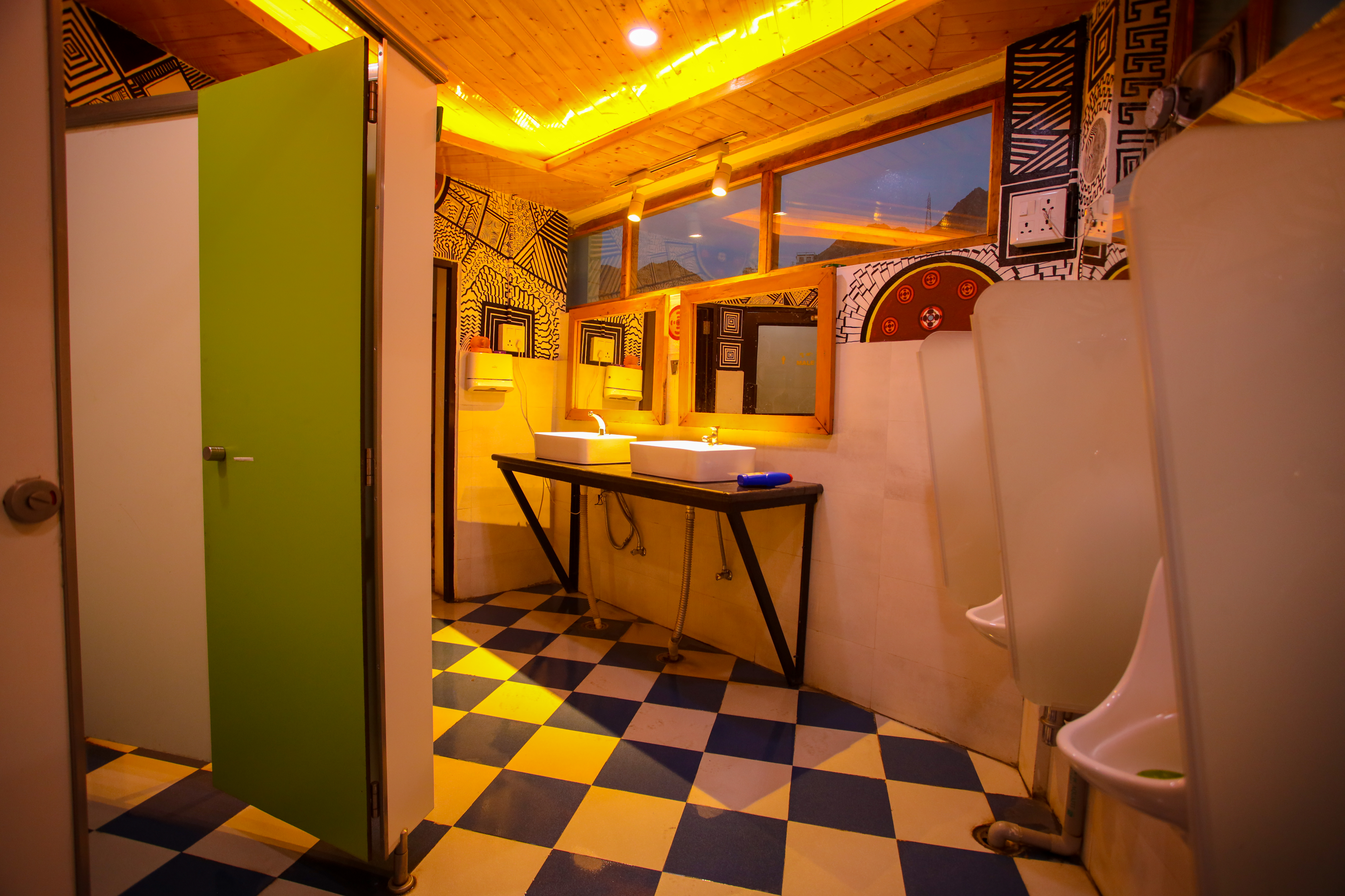 Public Toilet, Leh